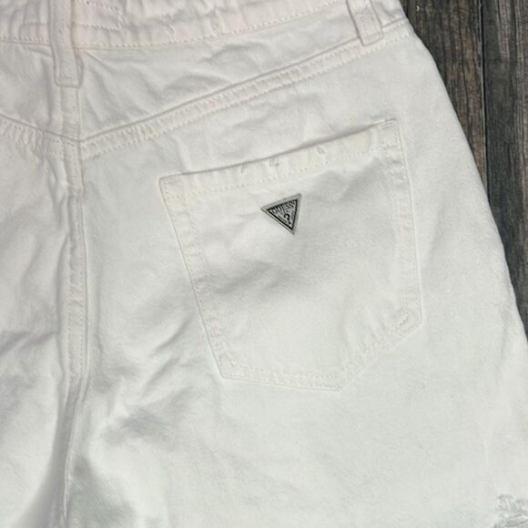🔥 GUESS LOS ANGELES White Factory Cut-off Denim Jean Shorts Women Size 29 - EUC - Picture 3 of 11
